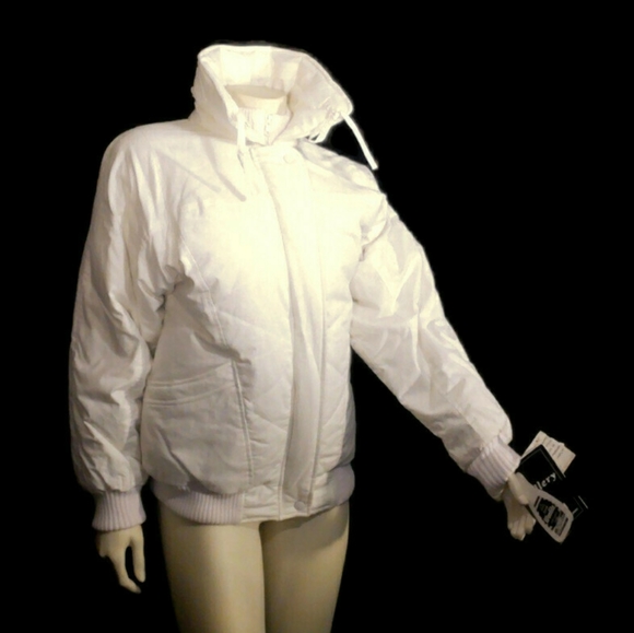 Gallery Jackets & Blazers - VTG White goose down GALLERY 80's puffer ski jacket w/large pockets & tags nylon